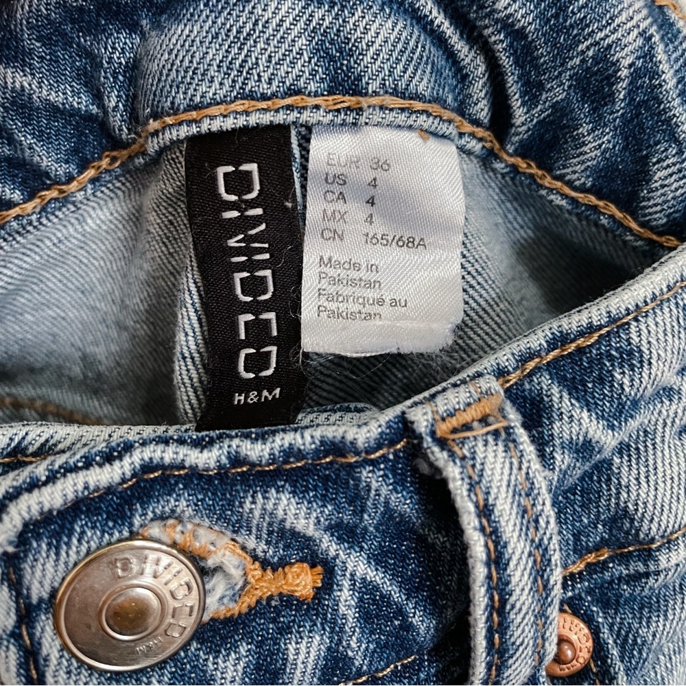 H&M 90s High Rise Straight Jeans - Picture 3 of 3